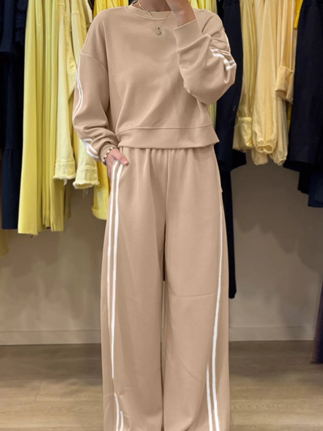Striped Detail Crewneck Top and Elastic Sweatpants 2pcs Set - PBNJ FASHIONS