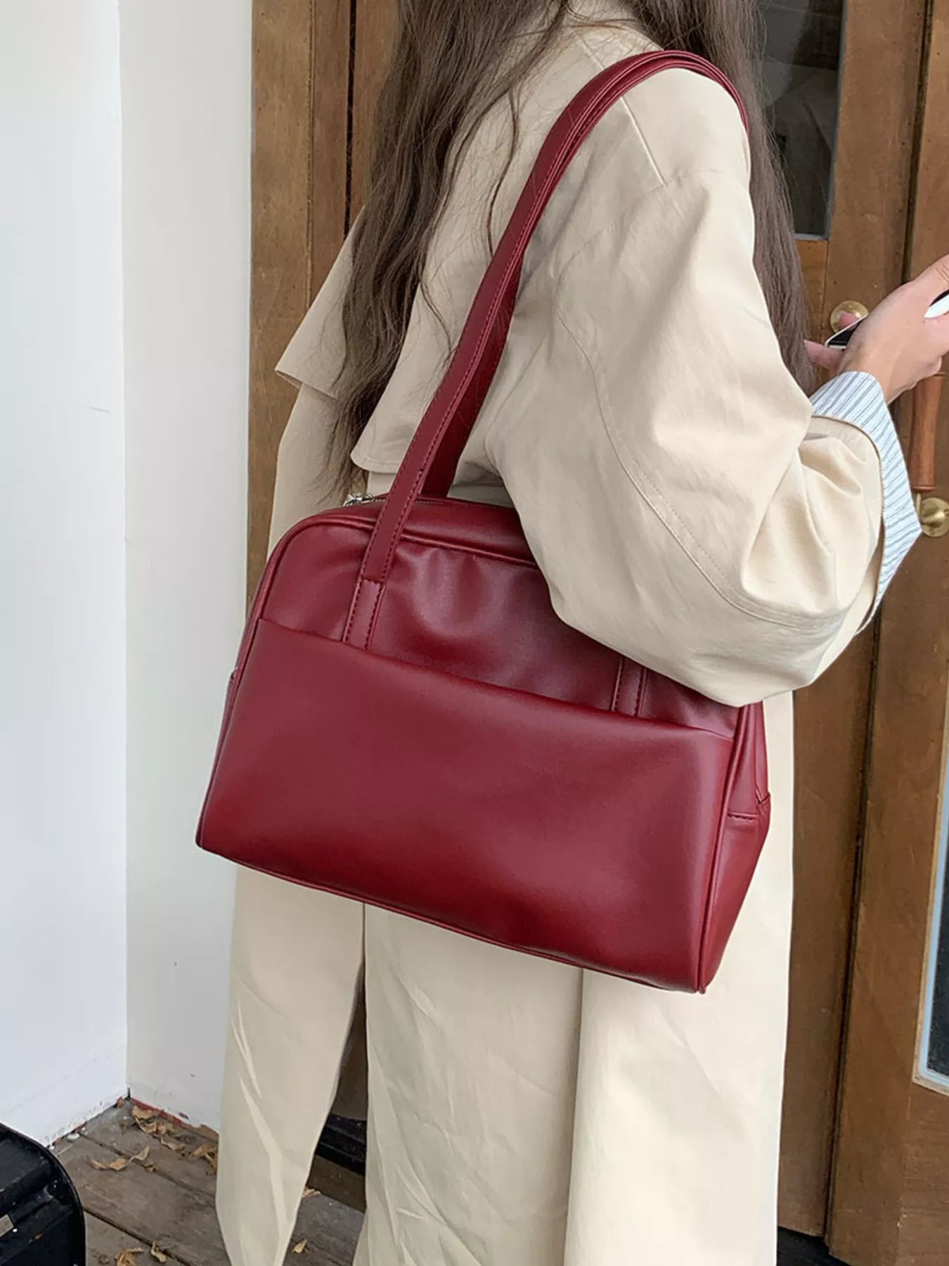 Classic Style Faux Leather Tote Bag - PBNJ FASHIONS