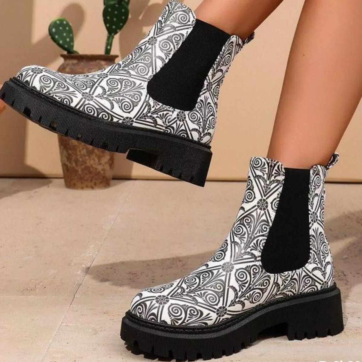 Round Toe Chunky Heel Ankle Boots - PBNJ FASHIONS