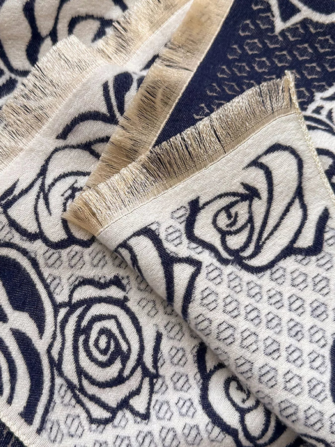 Rose Pattern Warm Scarf - PBNJ FASHIONS