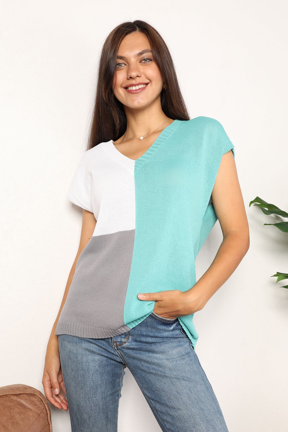 Color Block V - Neck Knit Top - PBNJ FASHIONS