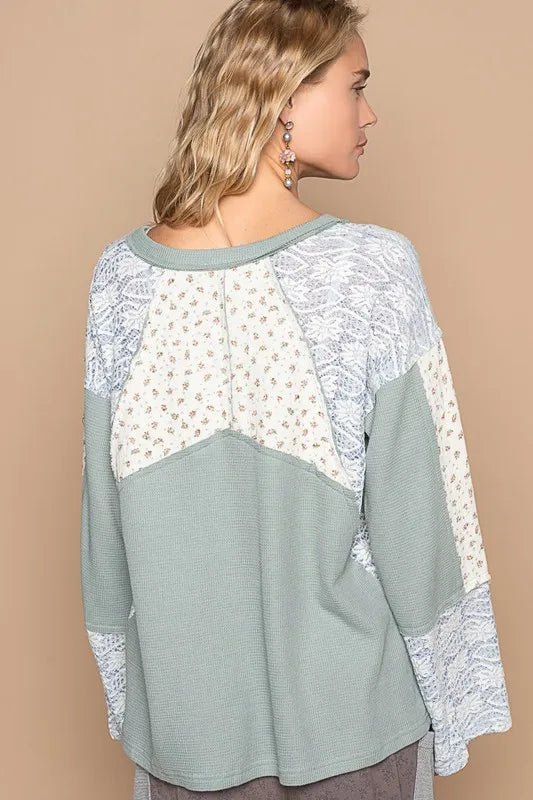 POL Lace Floral Round Neck Knit Top - PBNJ FASHIONS