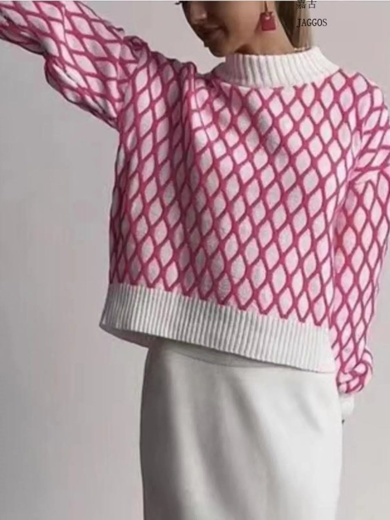 Geometric Pattern Turtleneck Sweater - PBNJ FASHIONS