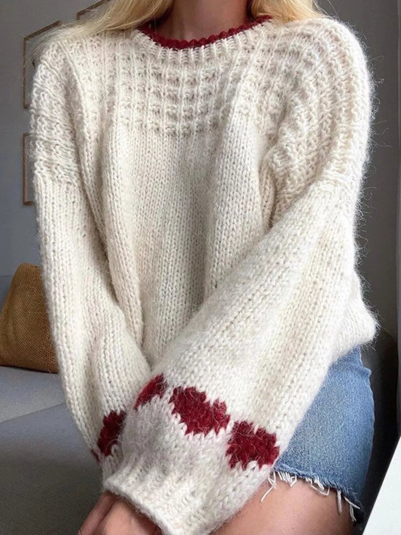 Contrast Trim Round Neck Sweater - PBNJ FASHIONS