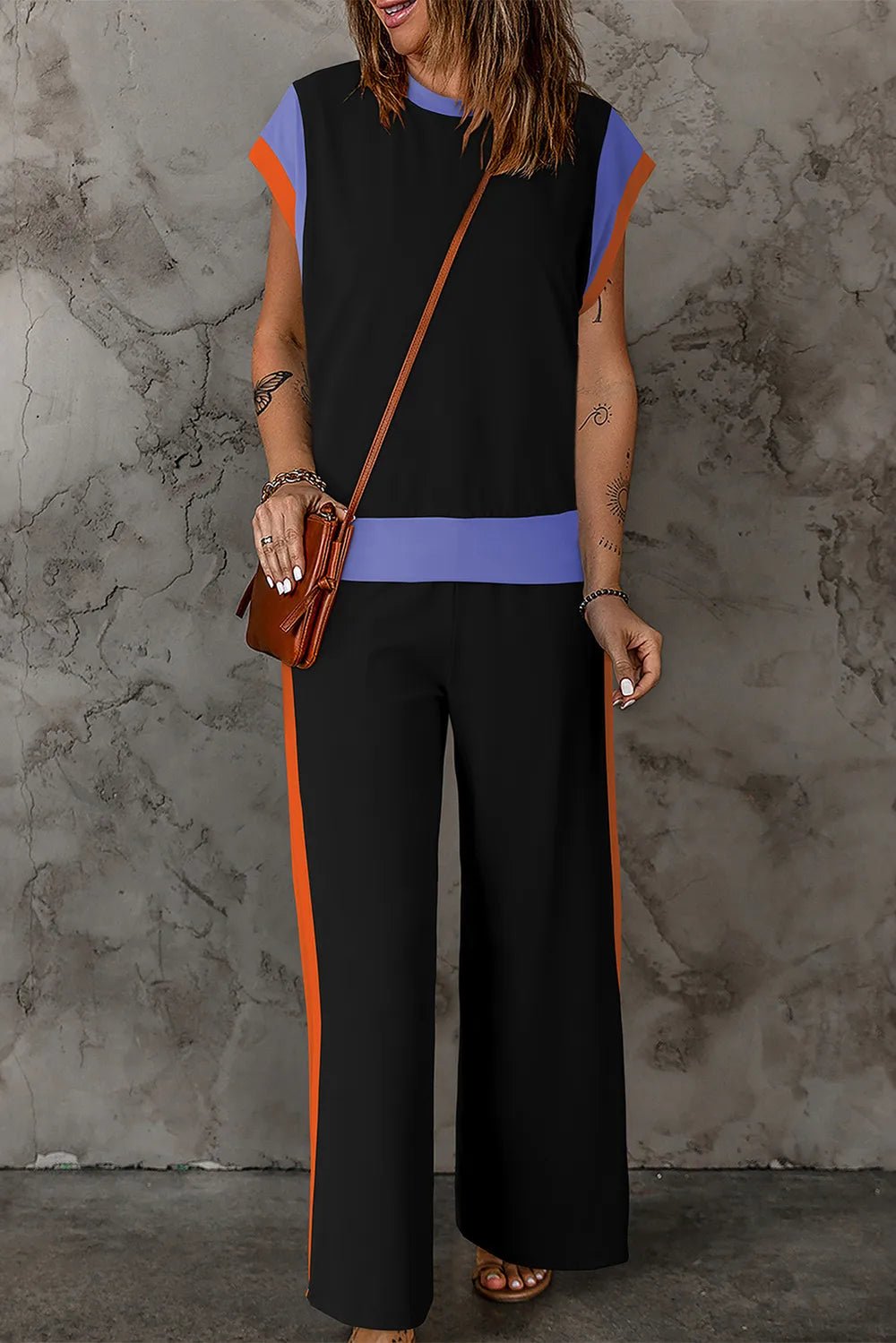 Contrast Round Neck Top and Pants Set - PBNJ FASHIONS