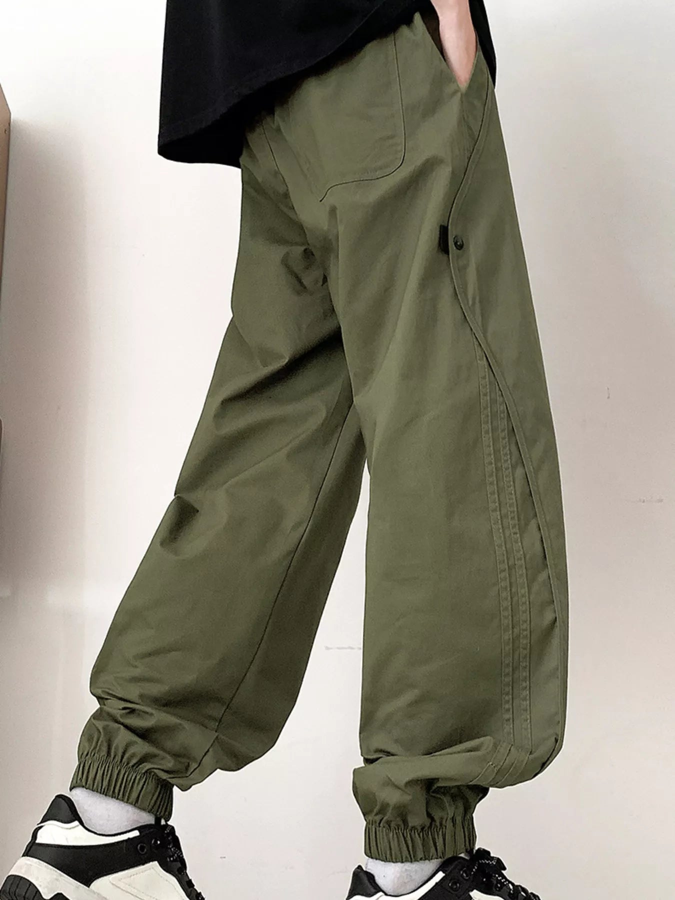 Men's Plus Size Relaxed Fit Cargo Pants - PBNJ FASHIONS