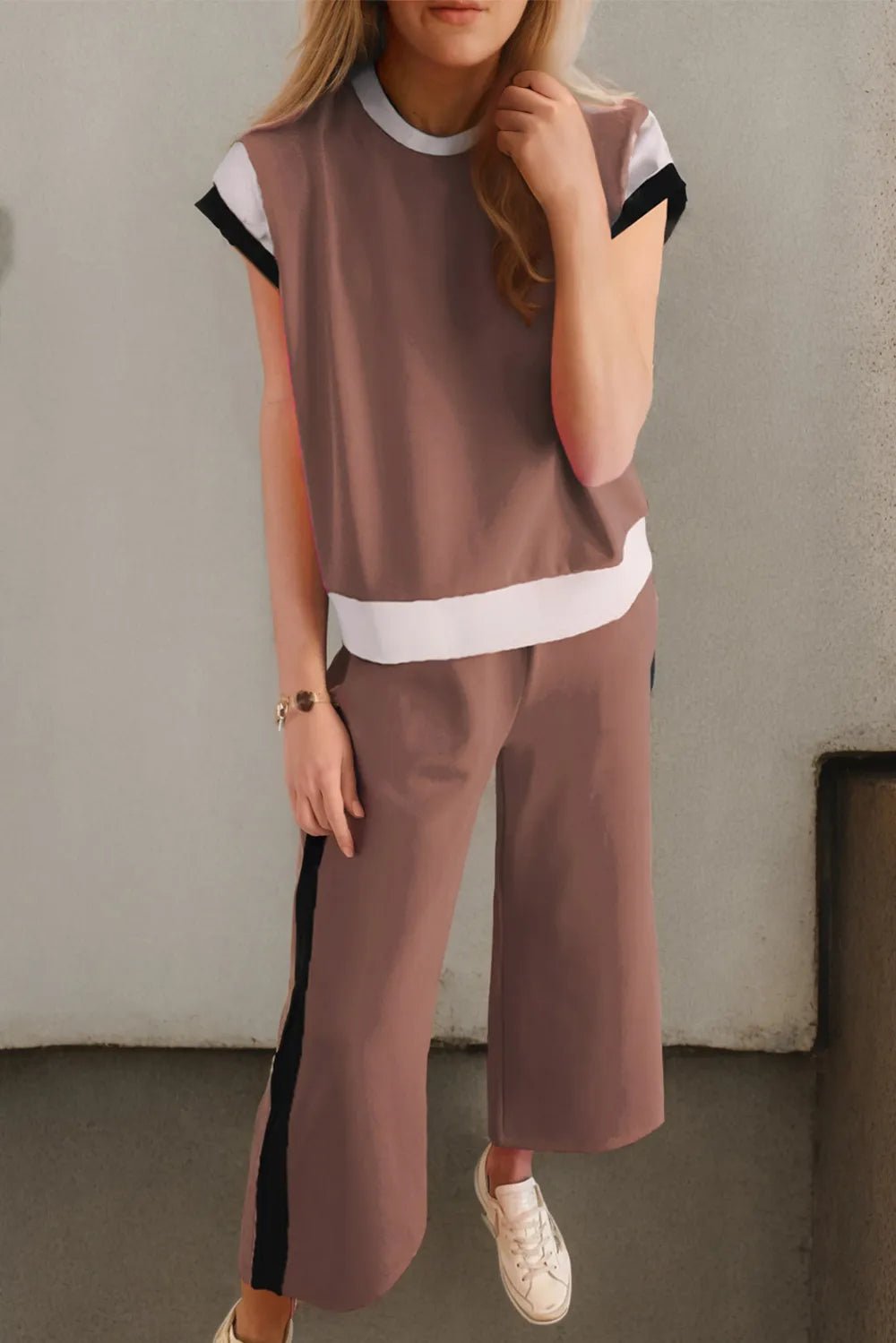 Contrast Round Neck Top and Pants Set - PBNJ FASHIONS