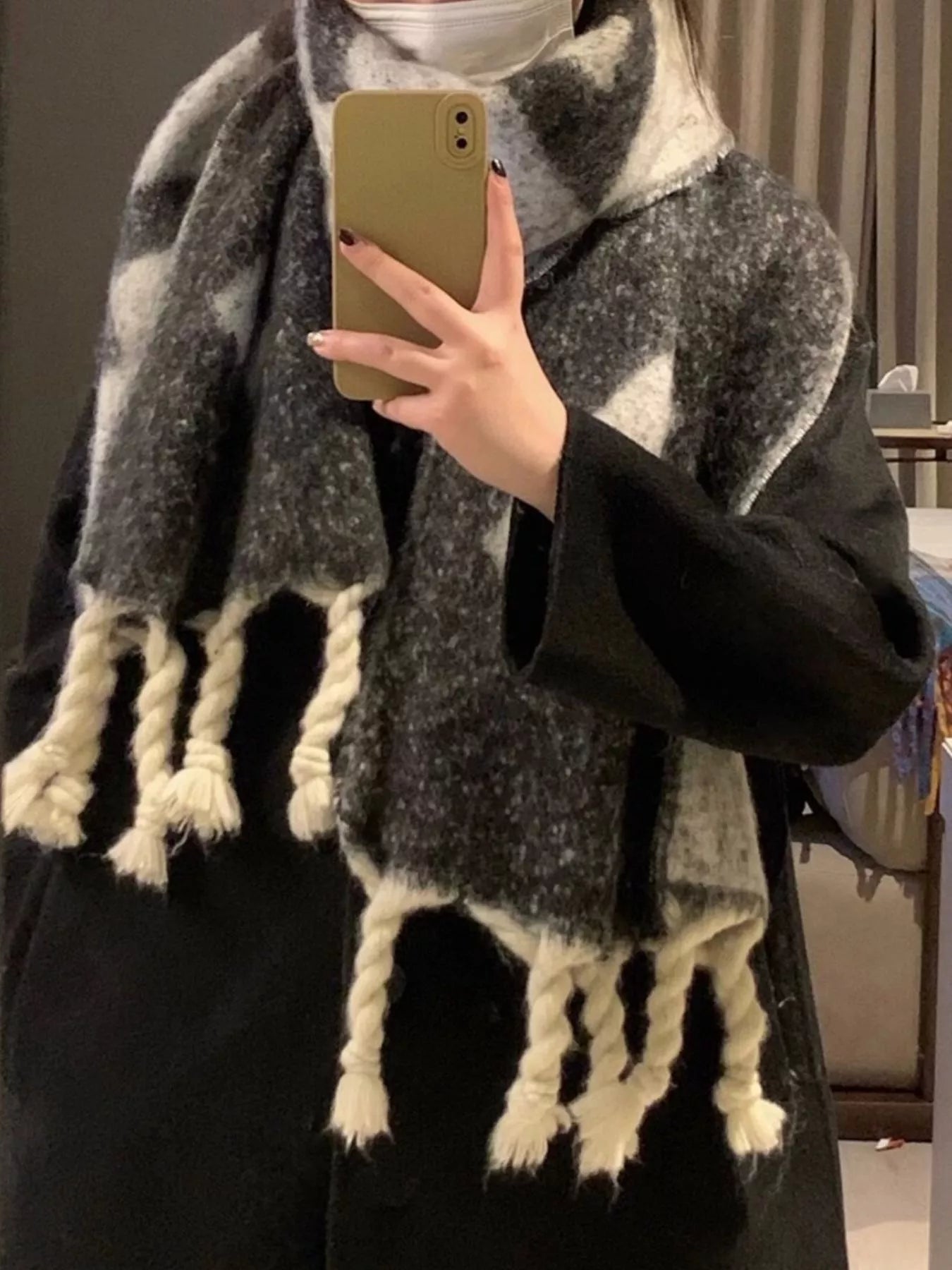 Oversized Chunky Knit Fringe Scarf - PBNJ FASHIONS