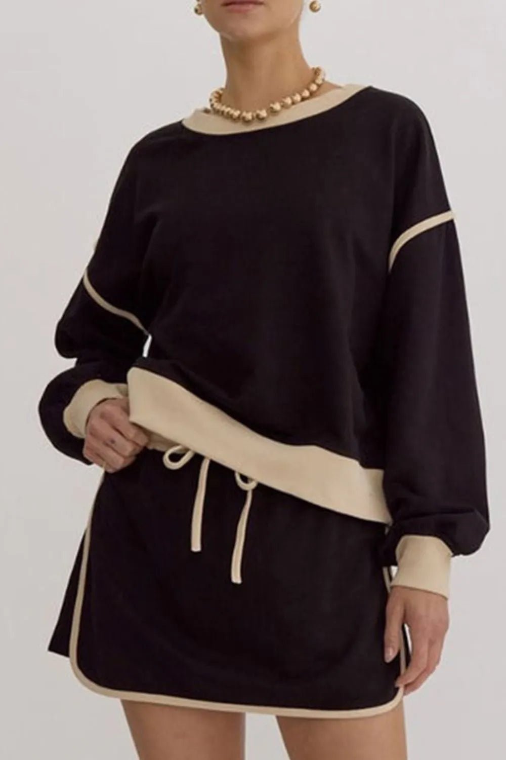 Contrast Trim Round Neck Top and Skort Set - PBNJ FASHIONS