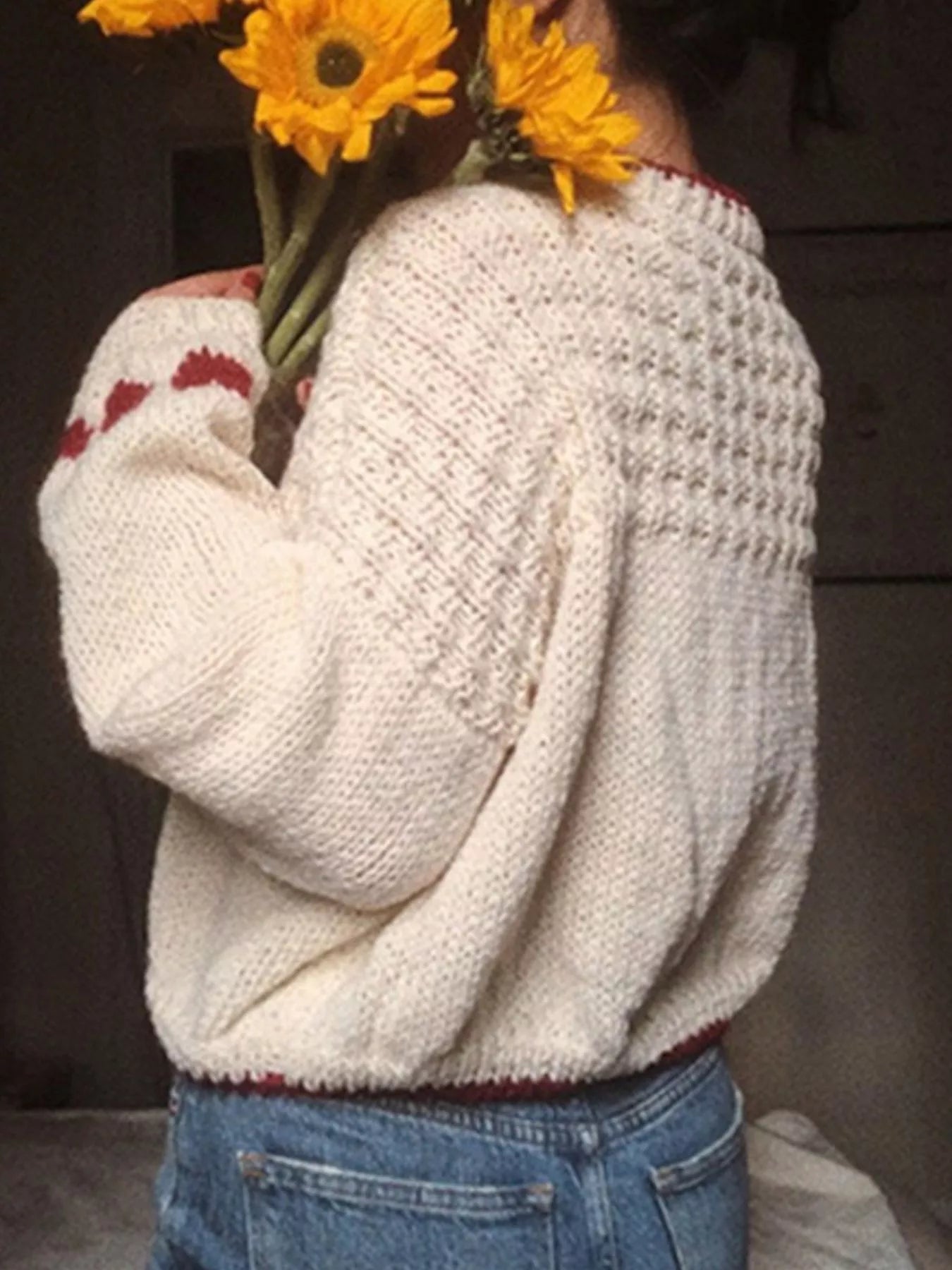 Contrast Trim Round Neck Sweater - PBNJ FASHIONS