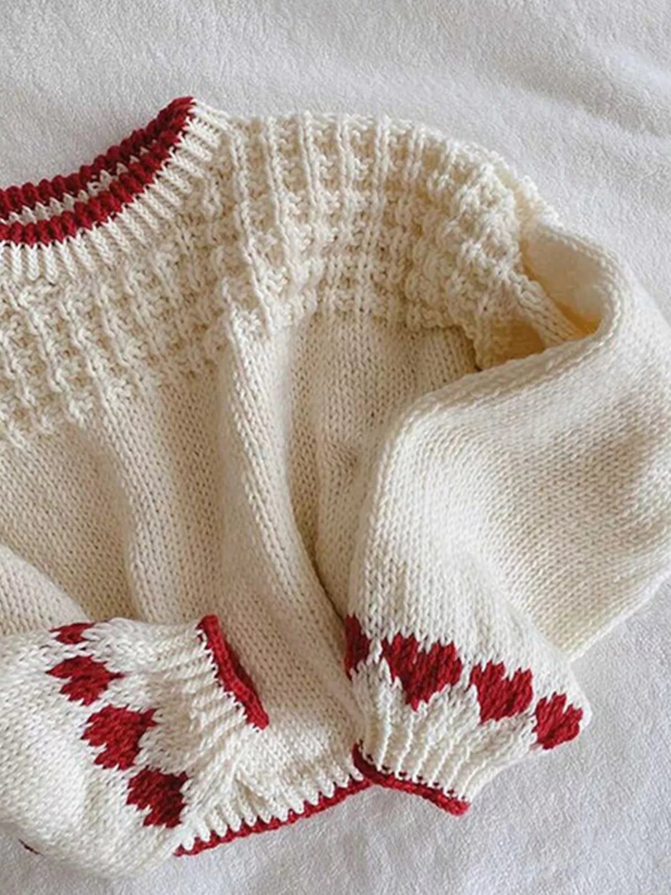 Contrast Trim Round Neck Sweater - PBNJ FASHIONS