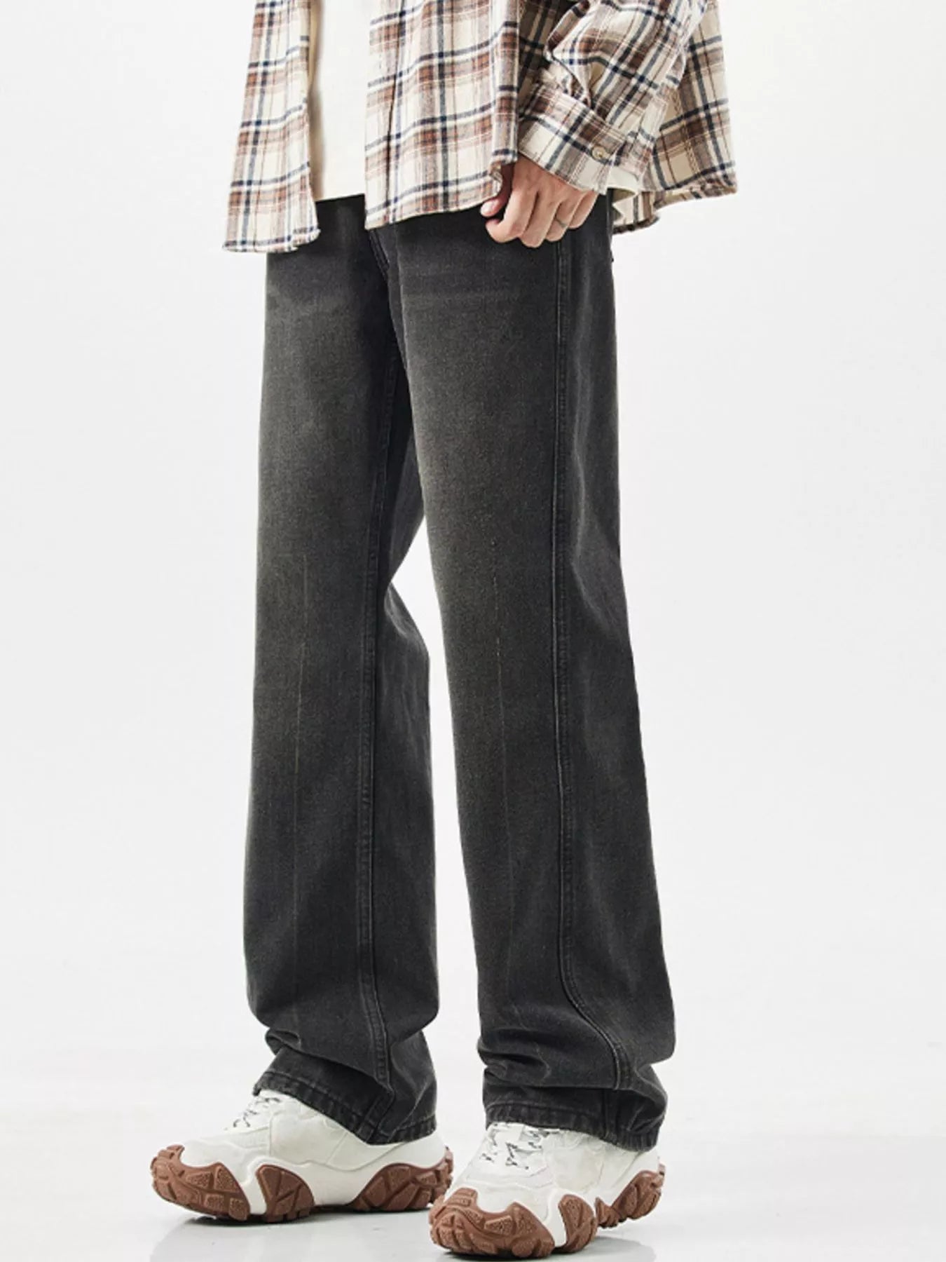 Men's Vintage Wash Relaxed Fit Jeans - PBNJ FASHIONS