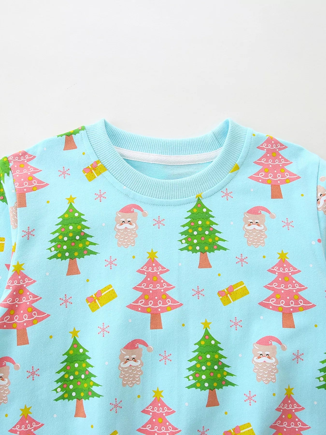 Children's Christmas Tree & Santa Print Crew Neck Sweatshirt - PBNJ FASHIONS