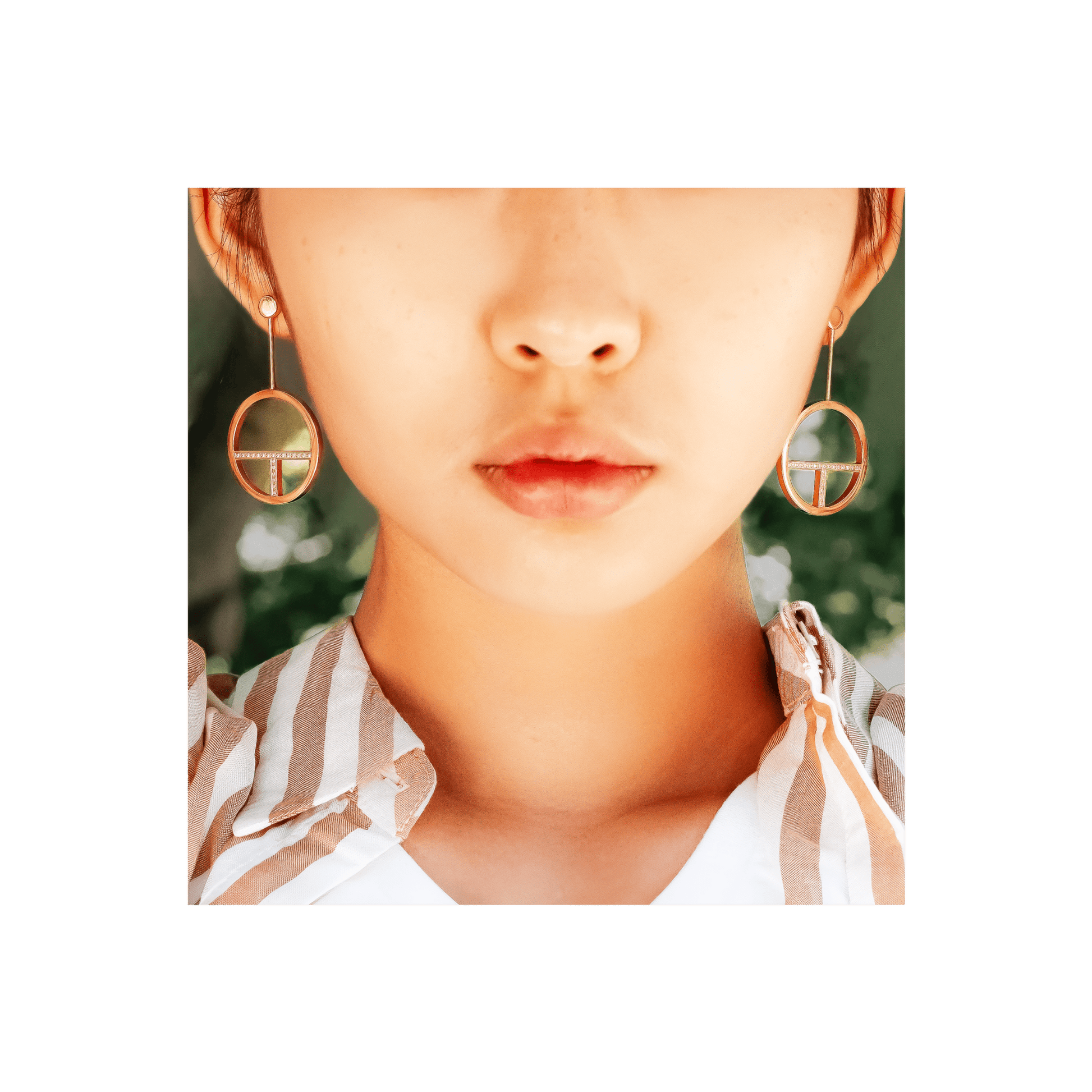 ER108RG B.Tiff Rose Gold Pavé Logo T Bar Earrings - PBNJ FASHIONS