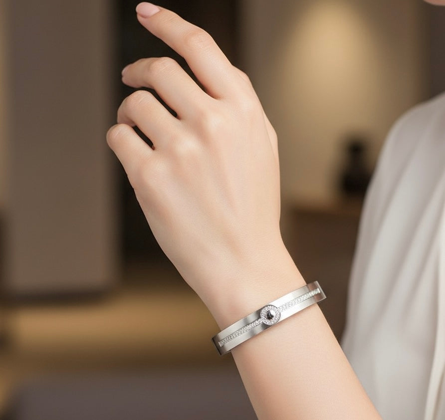 BG1010W B.Tiff Prosperity Bangle Bracelet