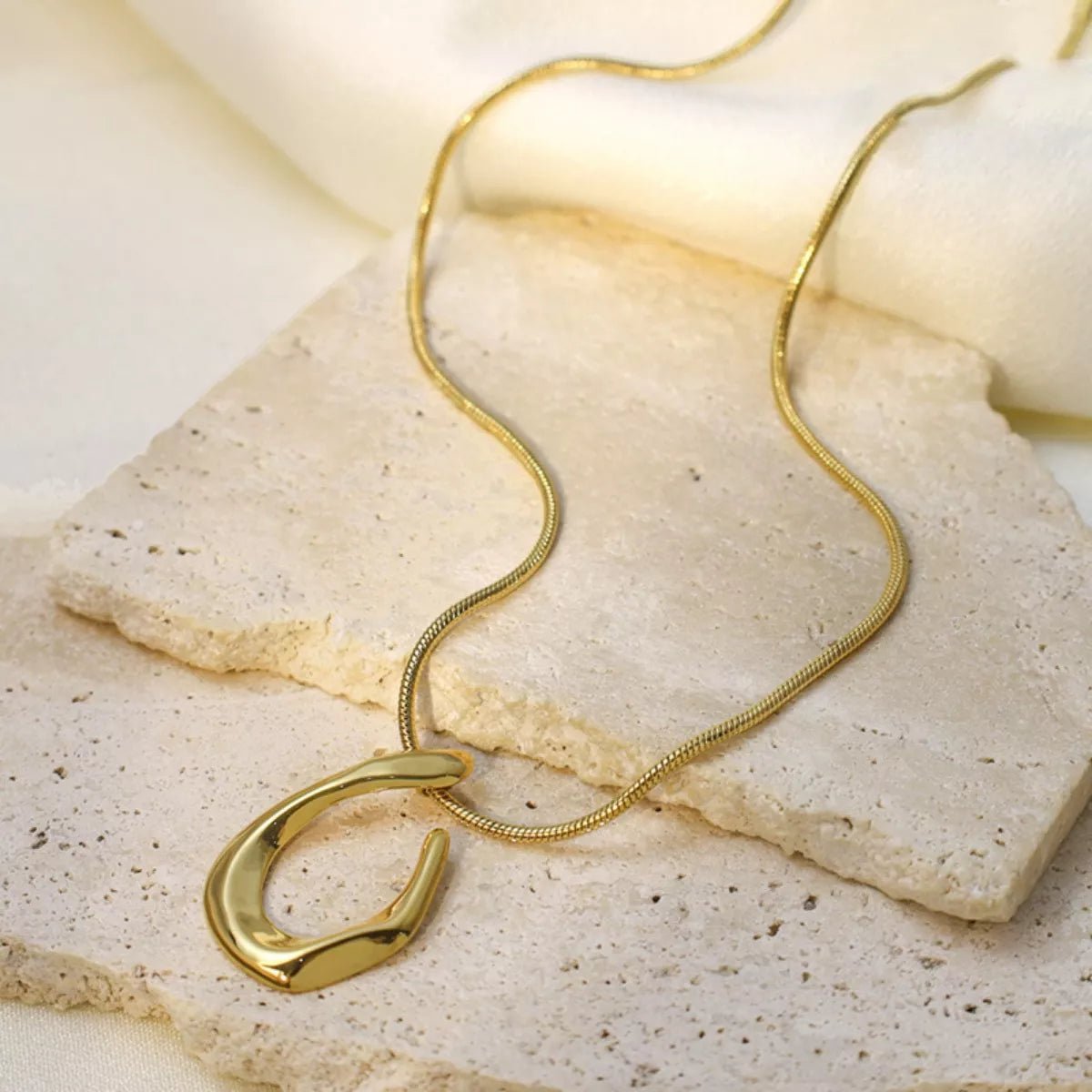 18K Gold - Plated Geometric Necklace - PBNJ FASHIONS