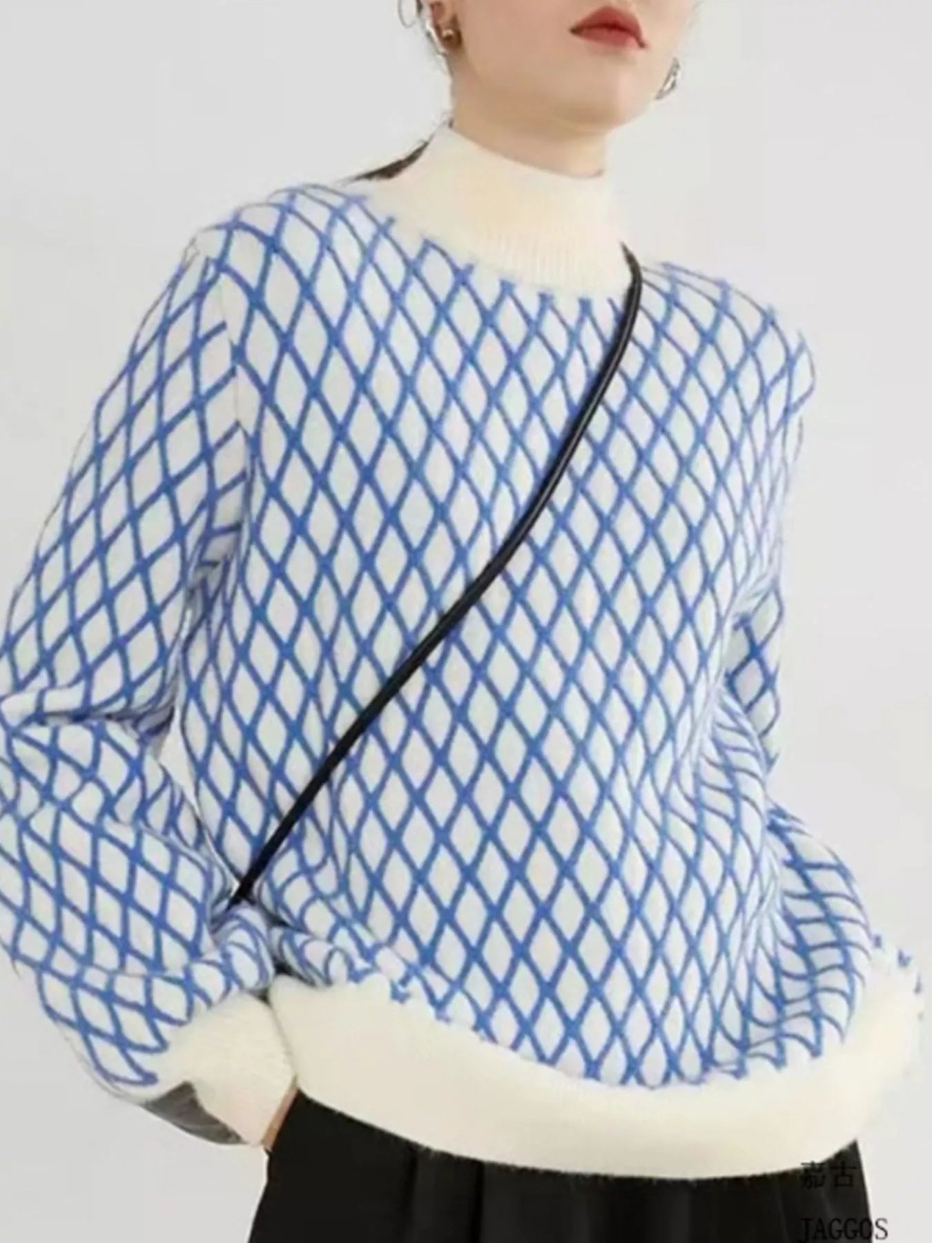 Geometric Pattern Turtleneck Sweater - PBNJ FASHIONS