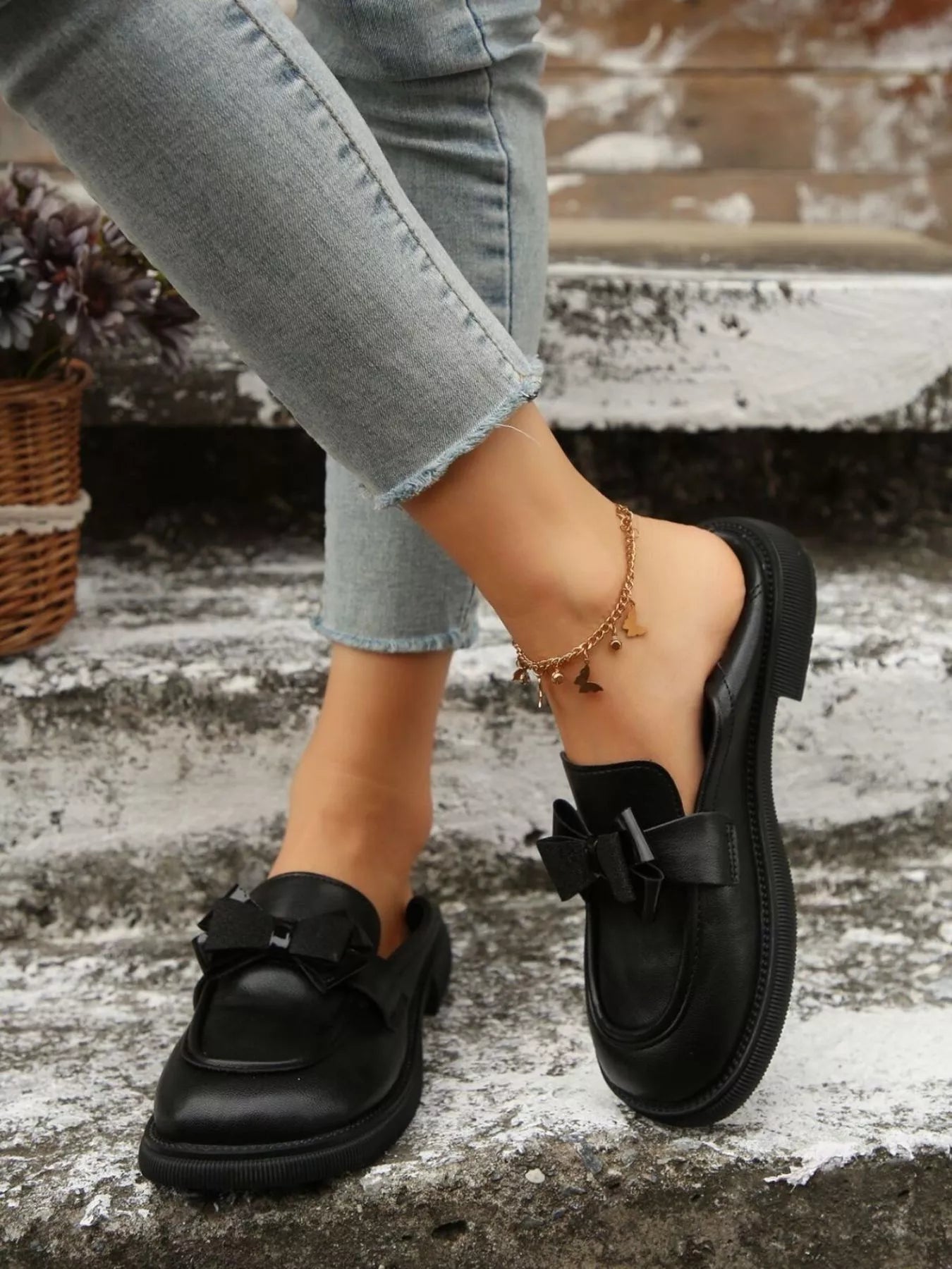 Bow Round Toe Loafers - PBNJ FASHIONS