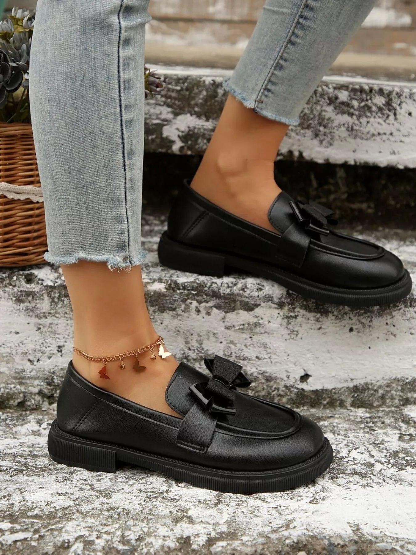 Bow Round Toe Loafers - PBNJ FASHIONS