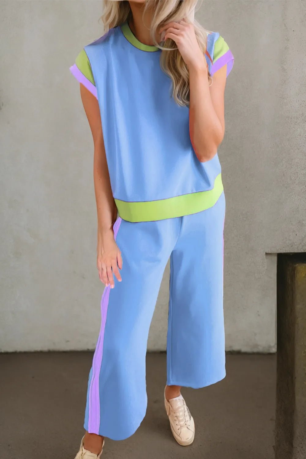 Contrast Round Neck Top and Pants Set - PBNJ FASHIONS