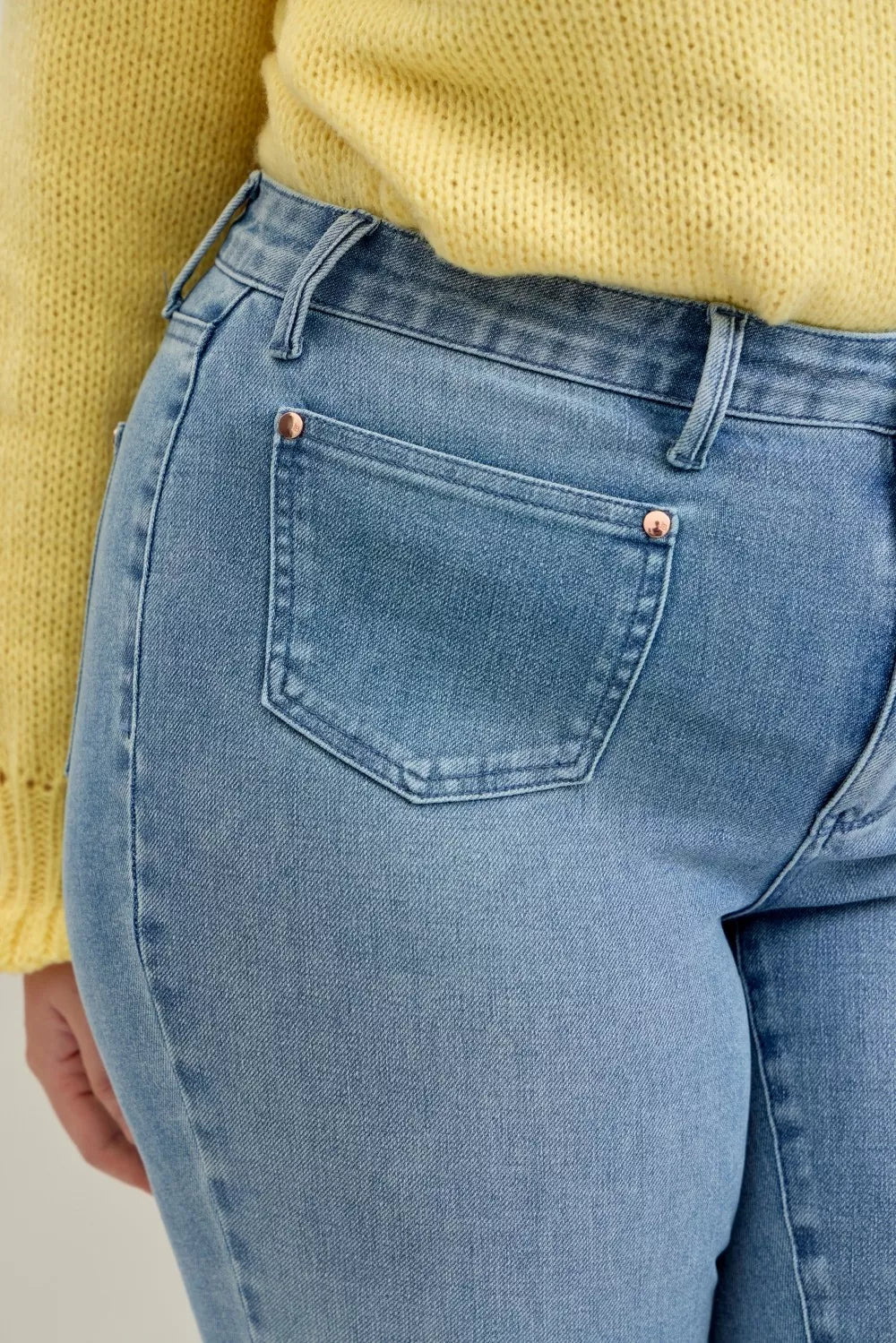 Judy Blue Full Size Mid Rise Bootcut Jeans with Contrast Wash & Front Patch Pockets Plus Size - PBNJ FASHIONS