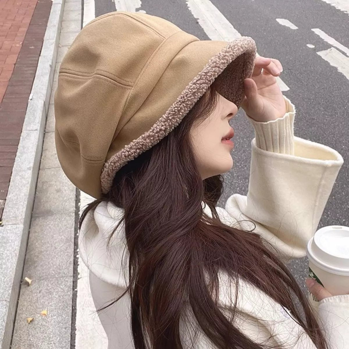 Plush Trim Baker Boy Hat - PBNJ FASHIONS