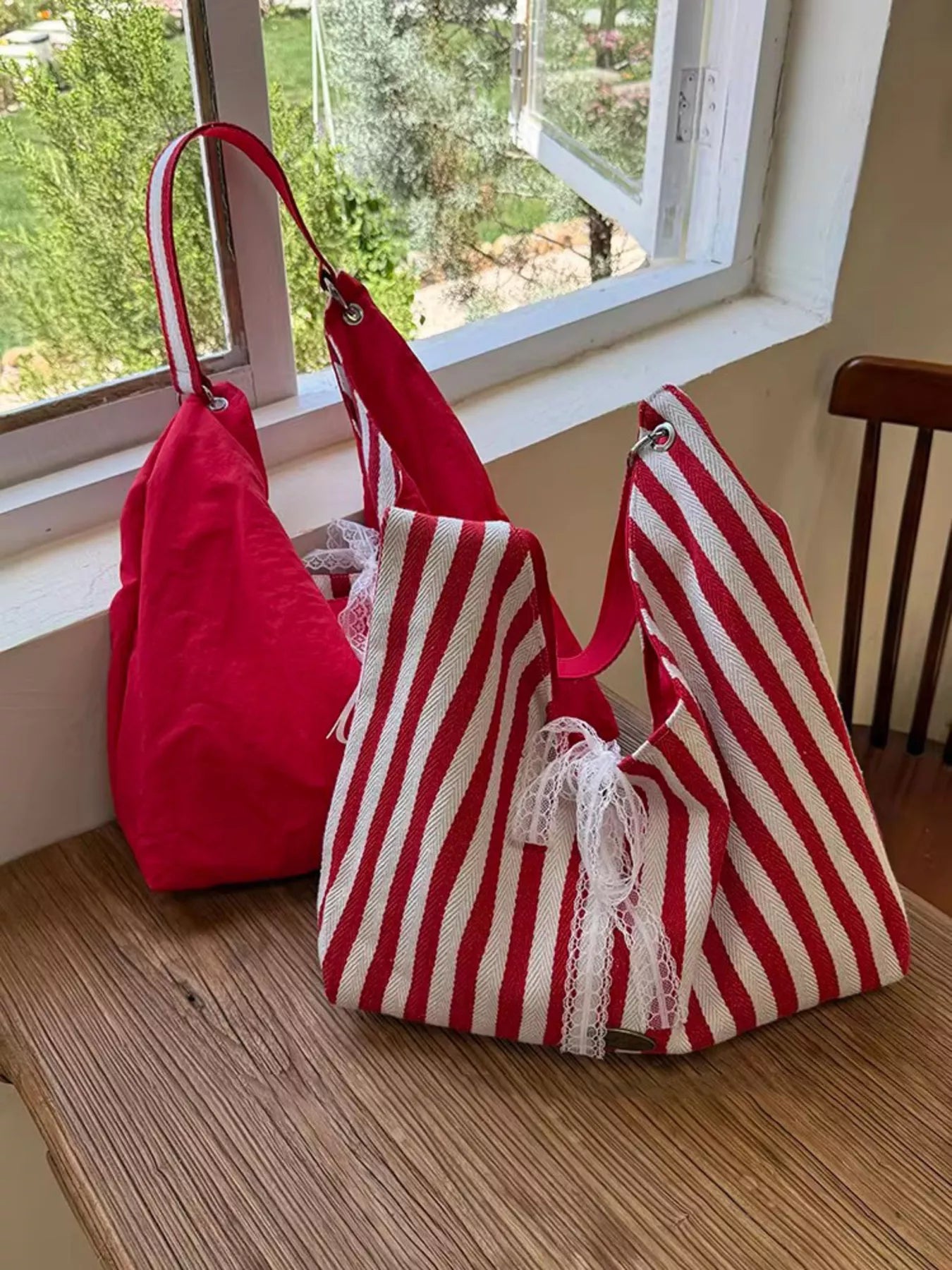 Canvas Tote Bag - Chic Striped Design - Deep RedOne SizeFashionable Purses