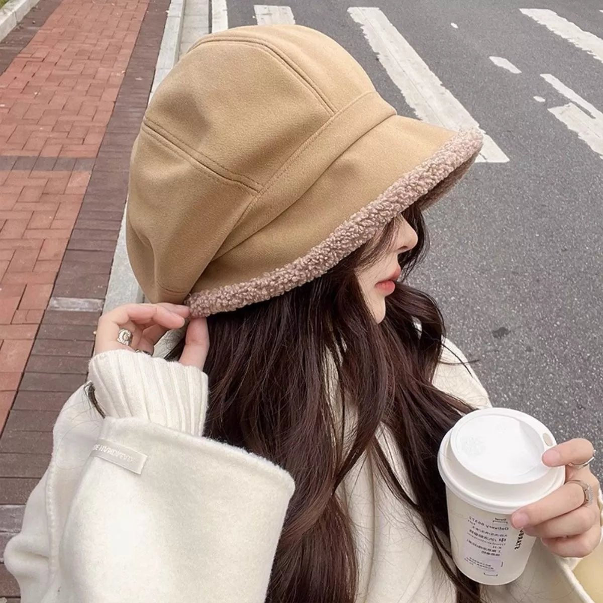 Plush Trim Baker Boy Hat - PBNJ FASHIONS