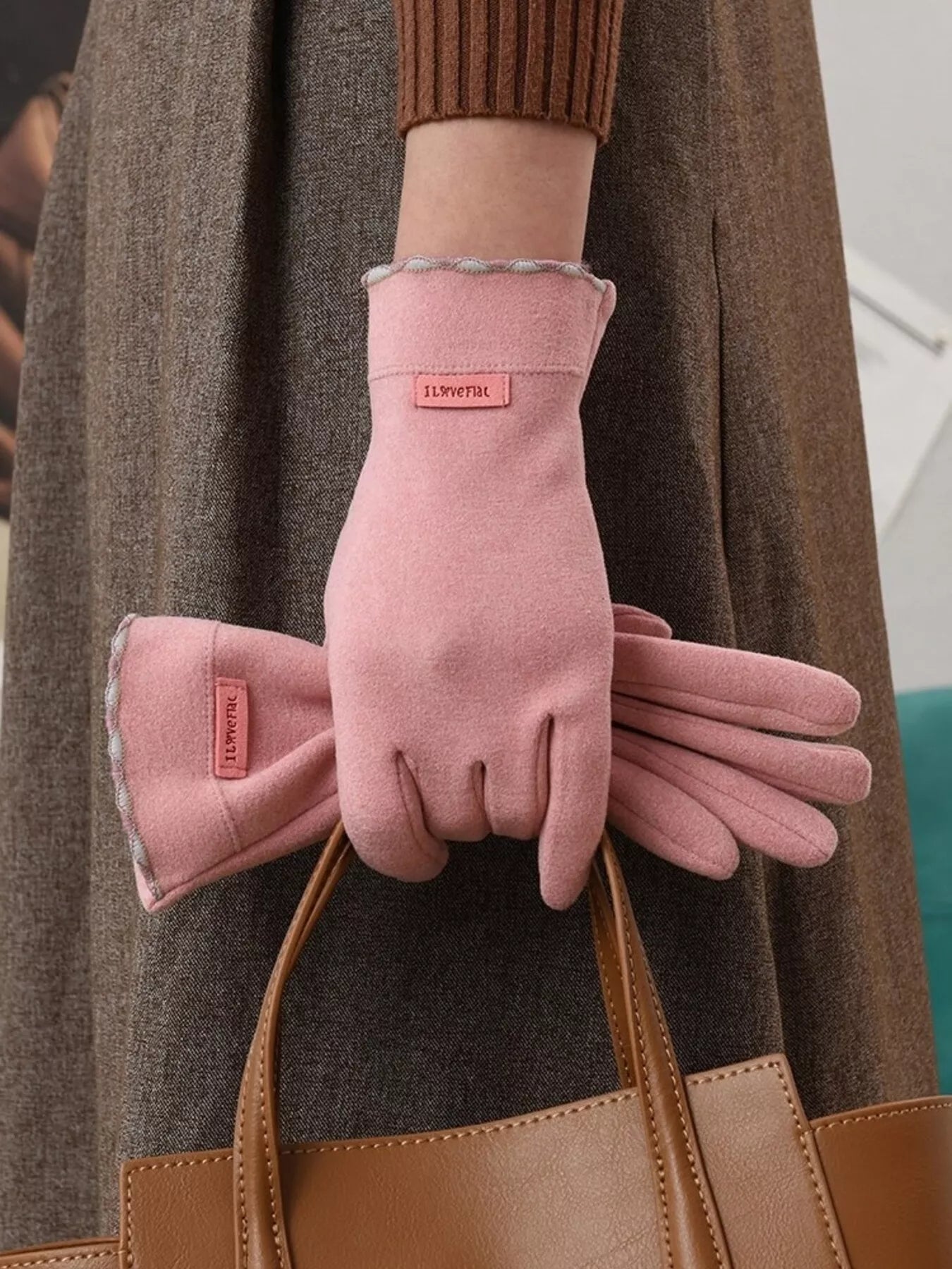 Lightweight Touchscreen Gloves - PBNJ FASHIONS