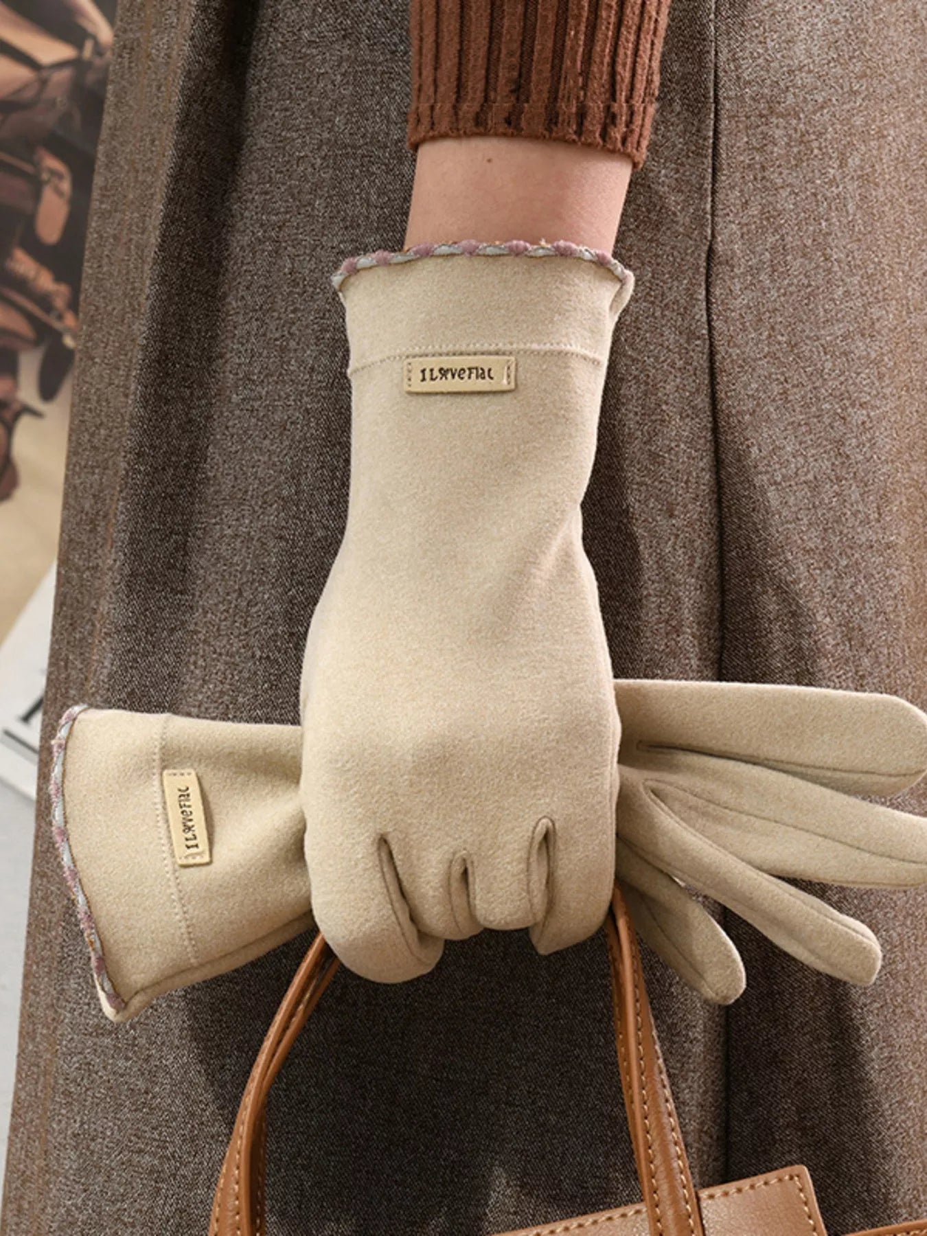 Lightweight Touchscreen Gloves - PBNJ FASHIONS