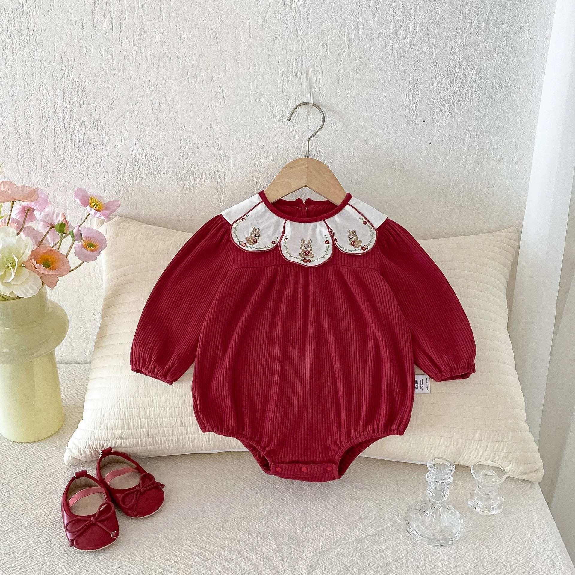 Autumn Hot Selling Baby Girls Red Long Sleeves Onesies Bodysuits with Rabbit and Flowers Embroidered Collar-2