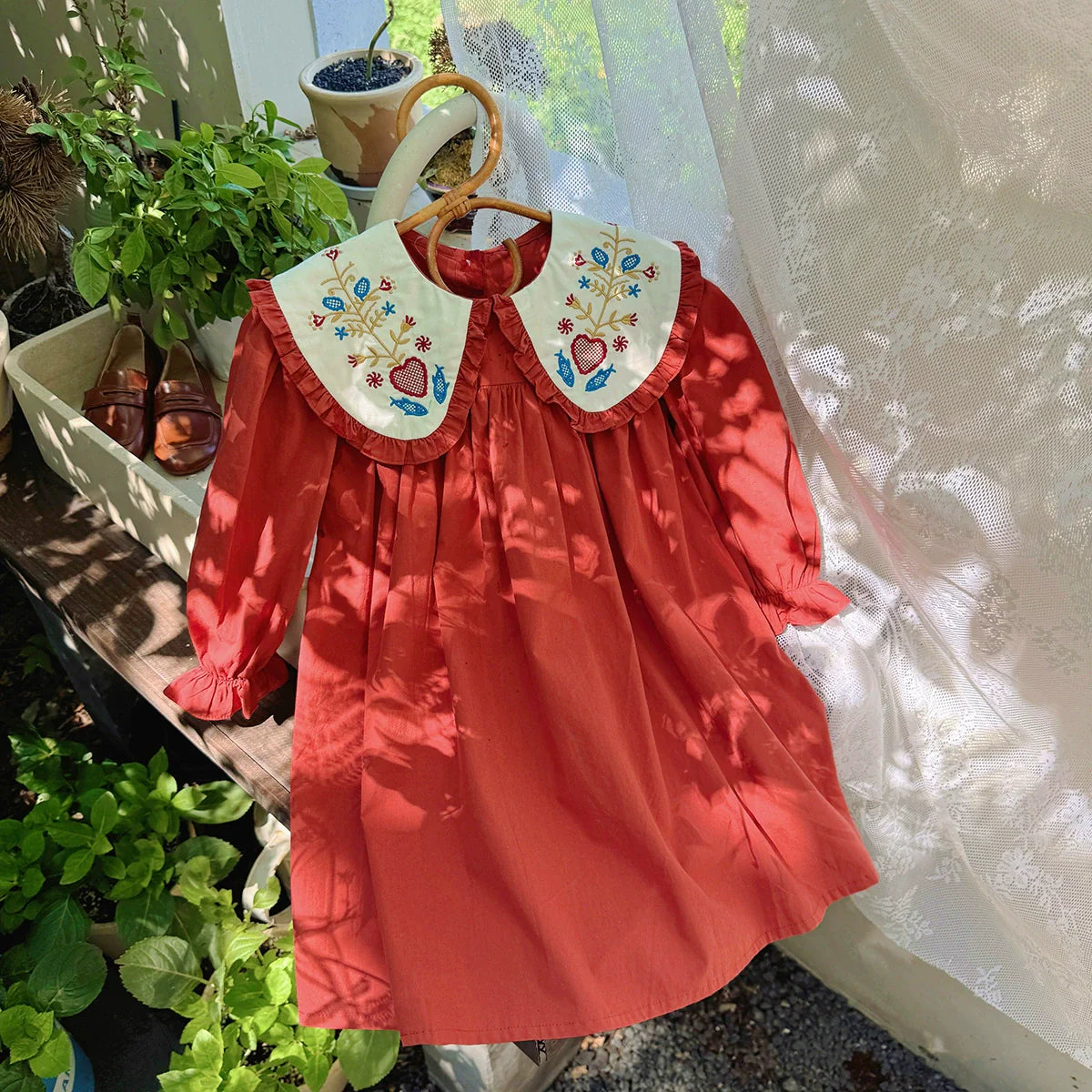 Arrival Autumn Girls Vintage Flowers Embroidery Pattern Long Sleeves Dress-1