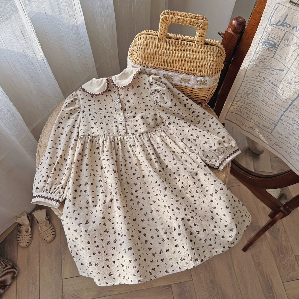 Arrival Autumn Girls Teddy Bear Embroidery and Floral Pattern Long Sleeves Dress-2