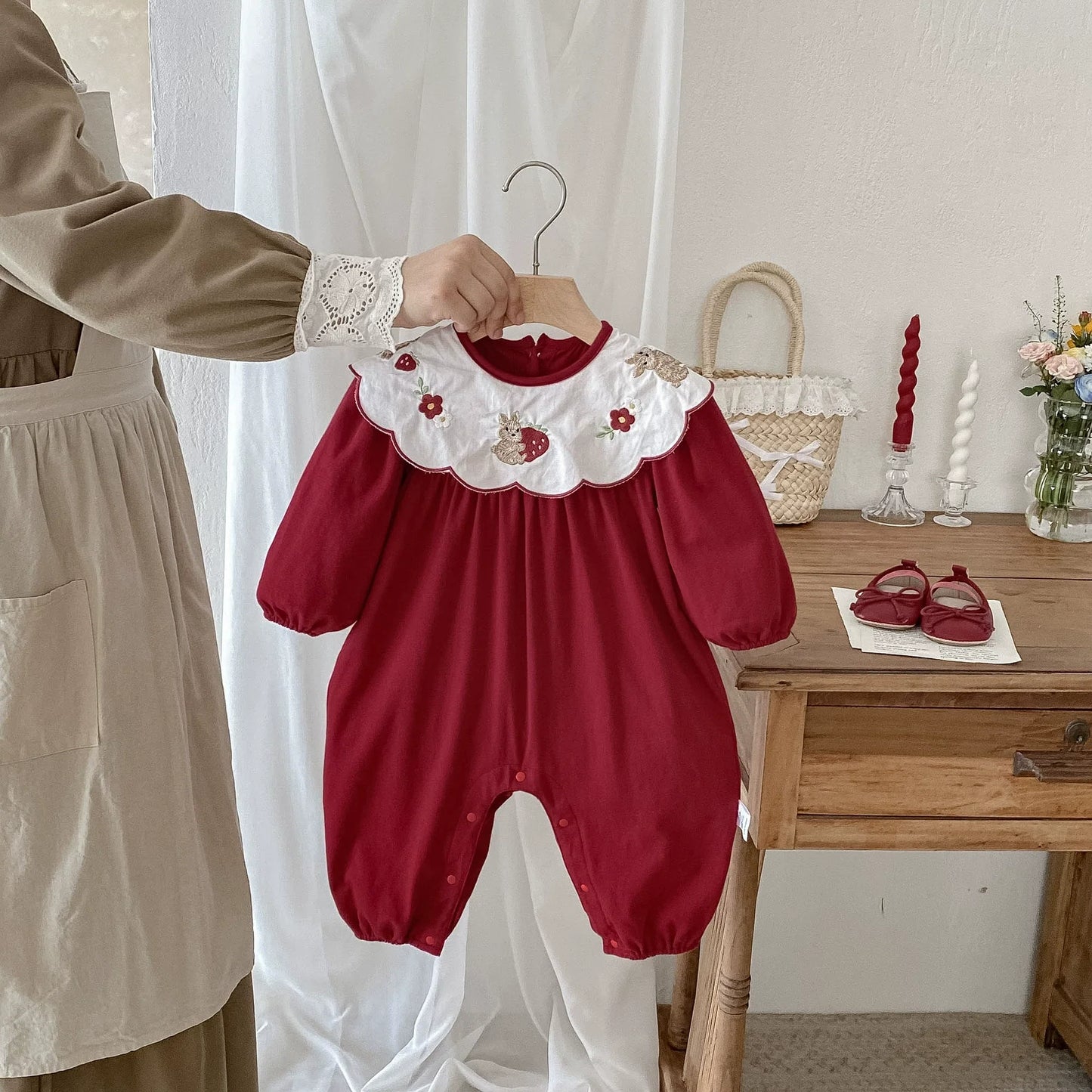 Autumn Hot Selling Baby Girls Long Sleeves Red Rabbit and Strawberry Pattern Rompers-0