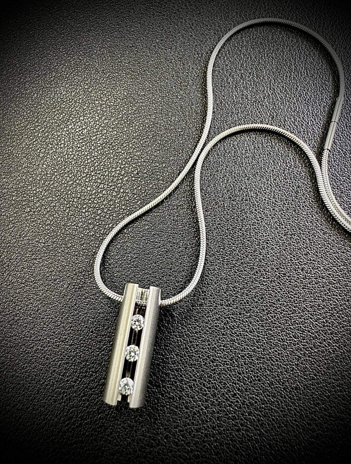 PT333W B.Tiff Hollowed Short Stick Pendant - PBNJ FASHIONS