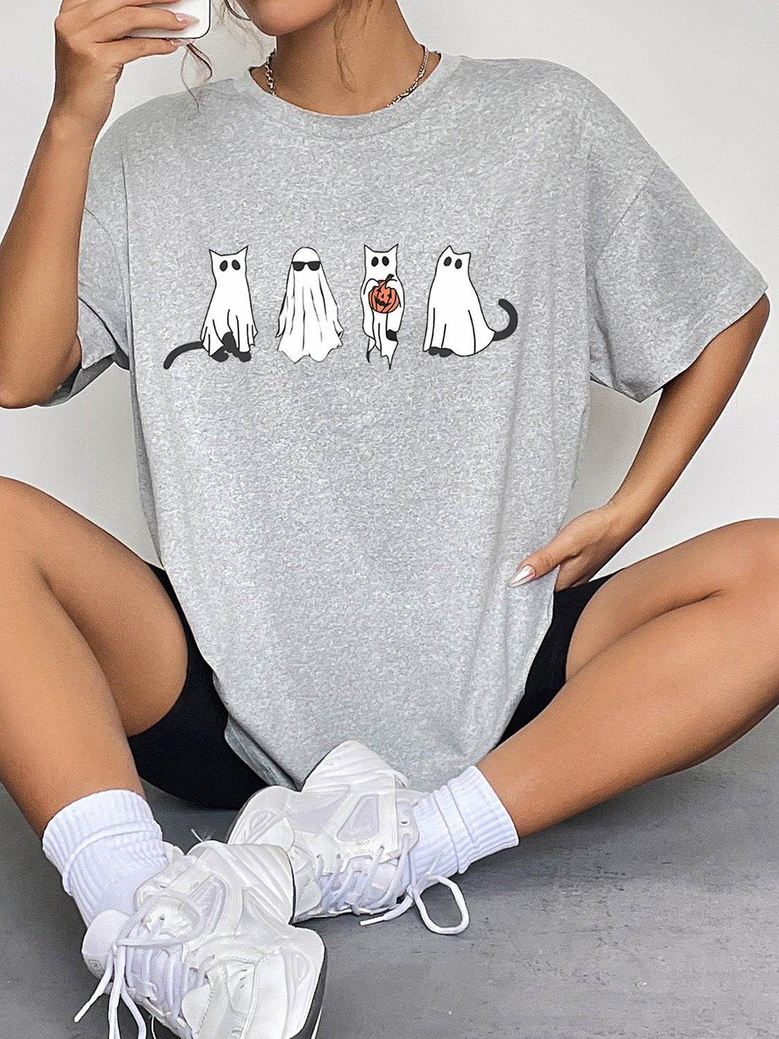 Round Neck Short Sleeve Ghost Graphic T-Shirt - PBNJ FASHIONS