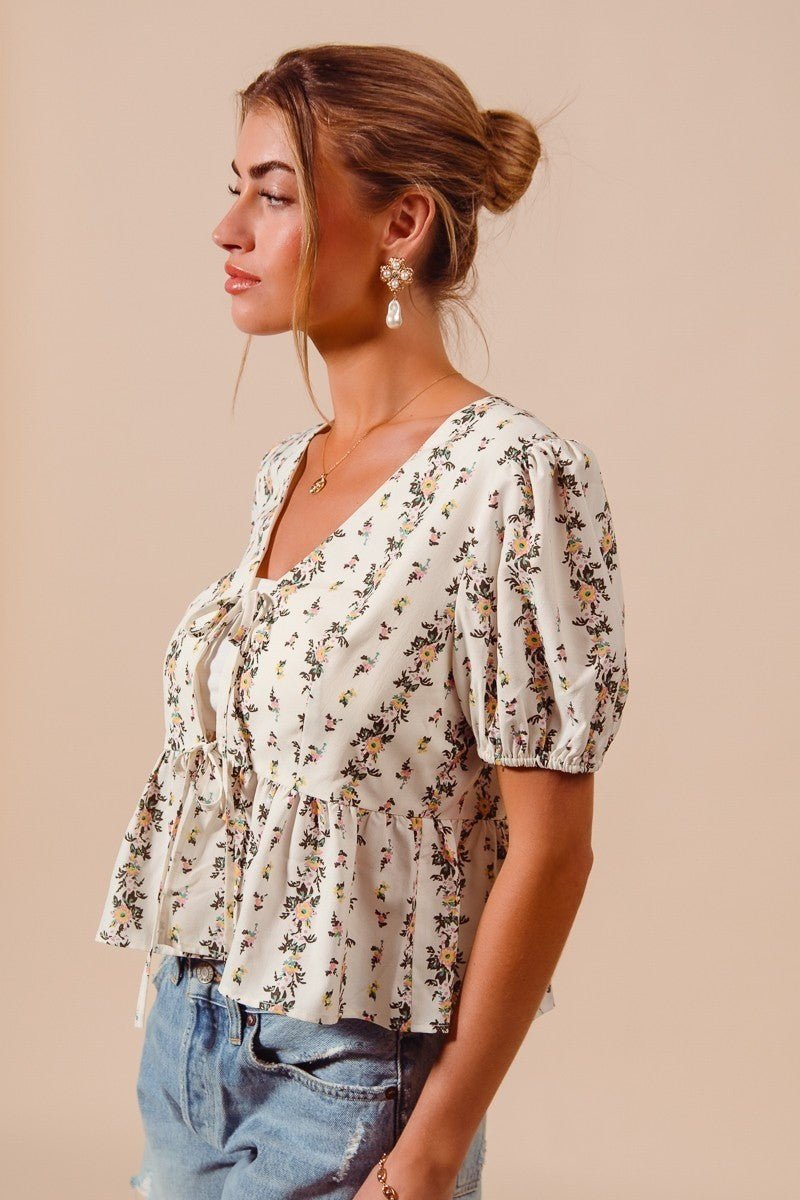 SO ME Floral Print Tie Front Shirred Hem Blouse - PBNJ FASHIONS