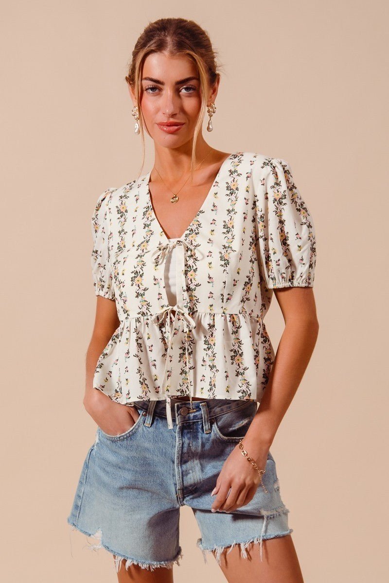 SO ME Floral Print Tie Front Shirred Hem Blouse - PBNJ FASHIONS