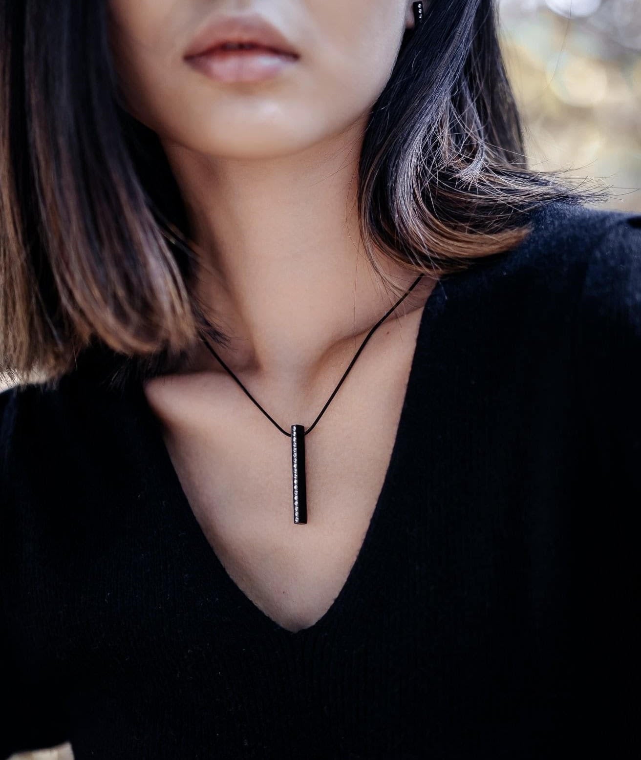 PT107B B.Tiff Black 18 - Stone Bar Pendant - PBNJ FASHIONS