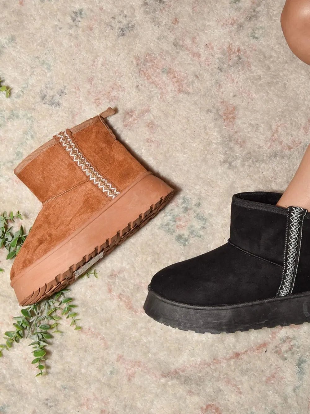 WILD DIVA Round Toe Platform Boots - PBNJ FASHIONS